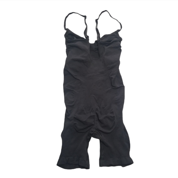 SKIMS BLACK SEAMLESS SCULPTING MID-THIGH BODYSUIT Body shaper XLarge NWOT - Picture 4 of 6